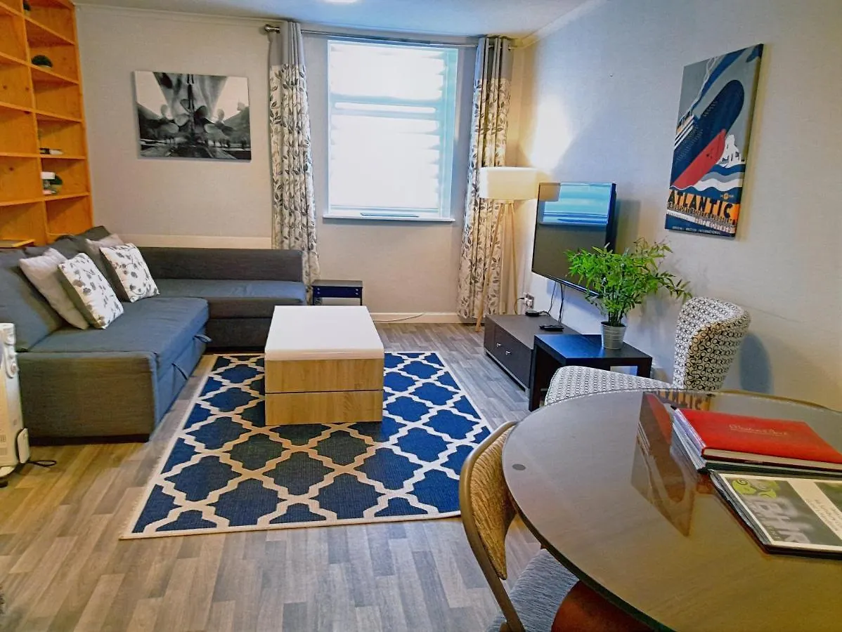 Apartman Excellent Location - City Centre - Parking - 4 Beds -2 Bedrooms Belfast
