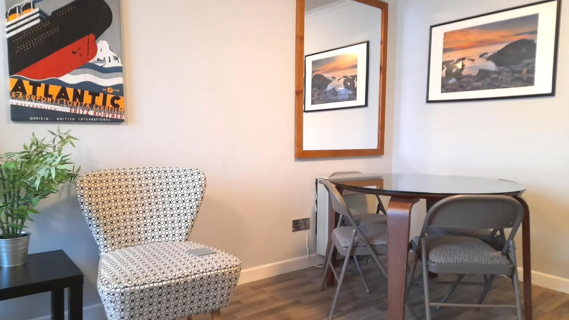 Excellent Location - City Centre - Parking - 4 Beds -2 Bedrooms Belfast Egyesült Királyság